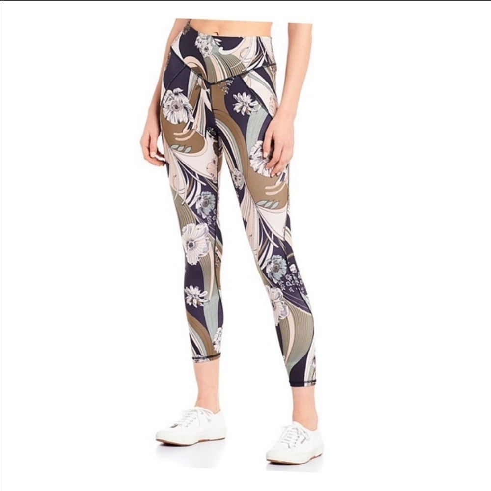 Free people movement wave crush leggings black